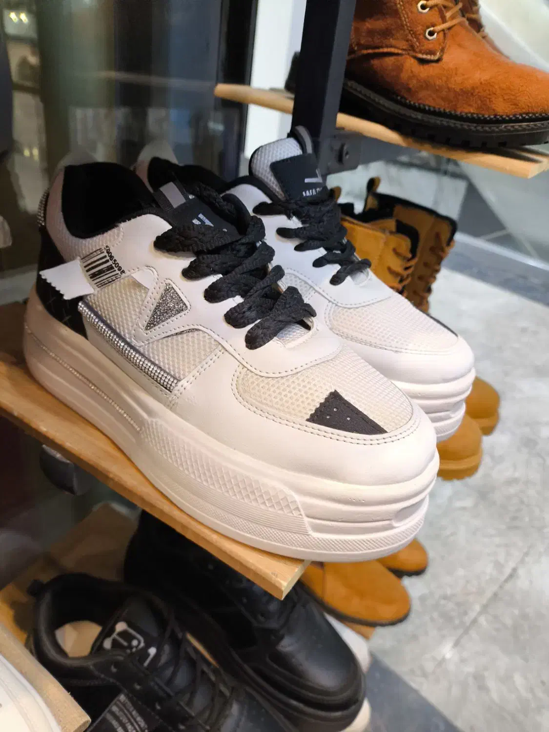 کفش کتونی زنانه دخترانه صندل|کیف، کفش، کمربند|تهران, بازار|دیوار