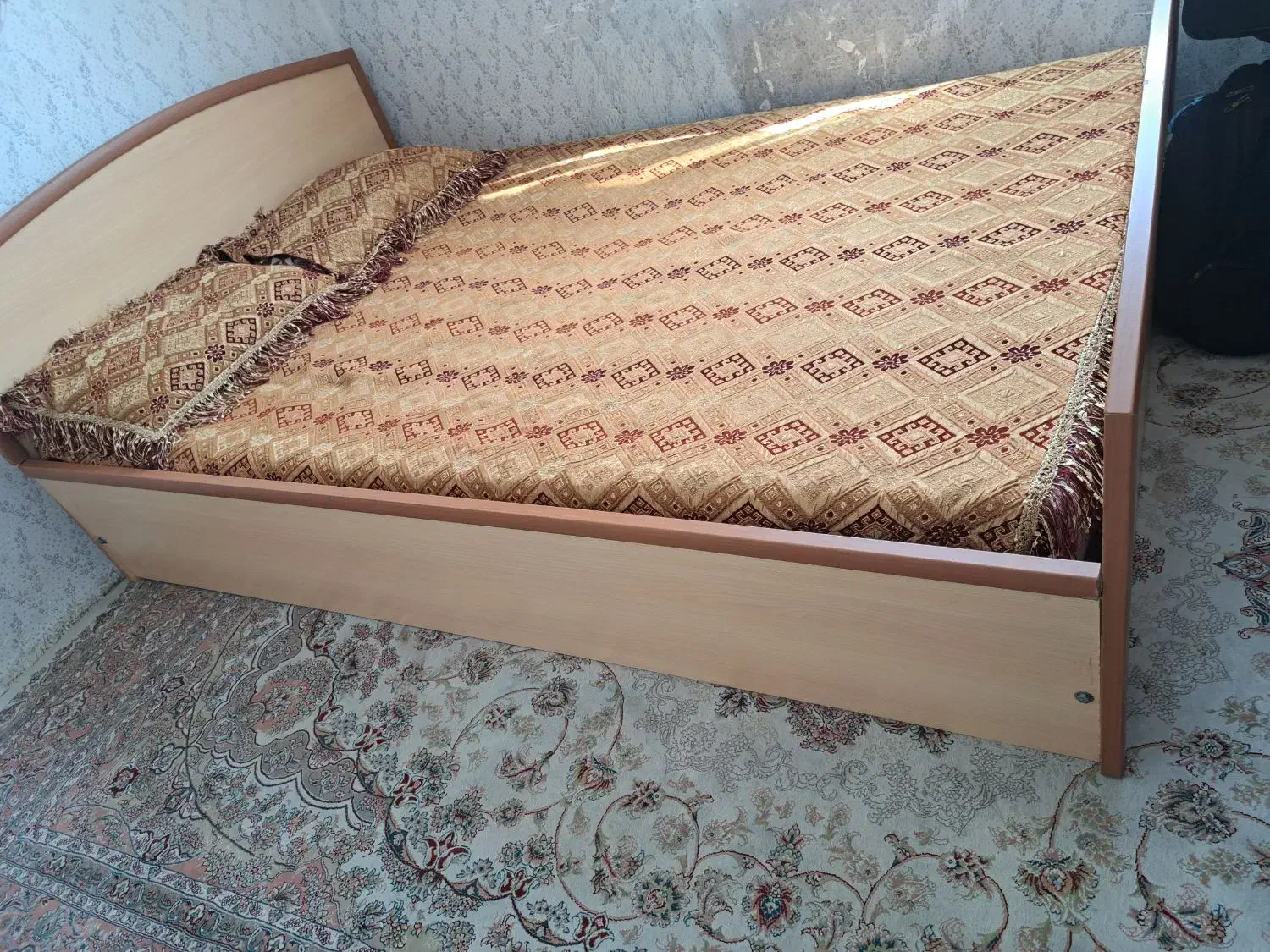 تخت دو نفره|تخت و سرویس خواب|آبیک, |دیوار