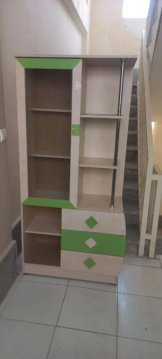 کمد و کتابخوانه|اسباب و اثاث بچه|صدرا-فارس, فاز ۱|دیوار