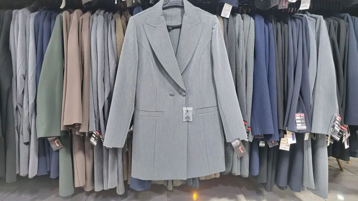 کت شلوار بانوان هـدیـه زیبا برای مـامـانای شیک پوش|لباس|ساوه, |دیوار