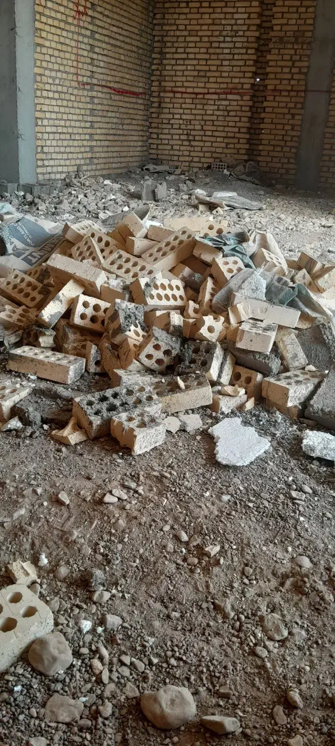 کارگرماهرهستم تخریب وتخت ترازکف خانه انجام میدم|خدمات پیشه و مهارت|دهلران, |دیوار