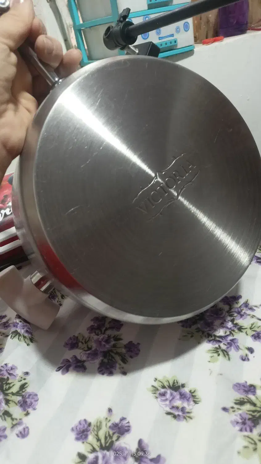 کتری سماوری ویکتوریا درحدنو کمتر1ماه استفاده شده|قوری، کتری، قهوهساز دستی|دزفول, |دیوار