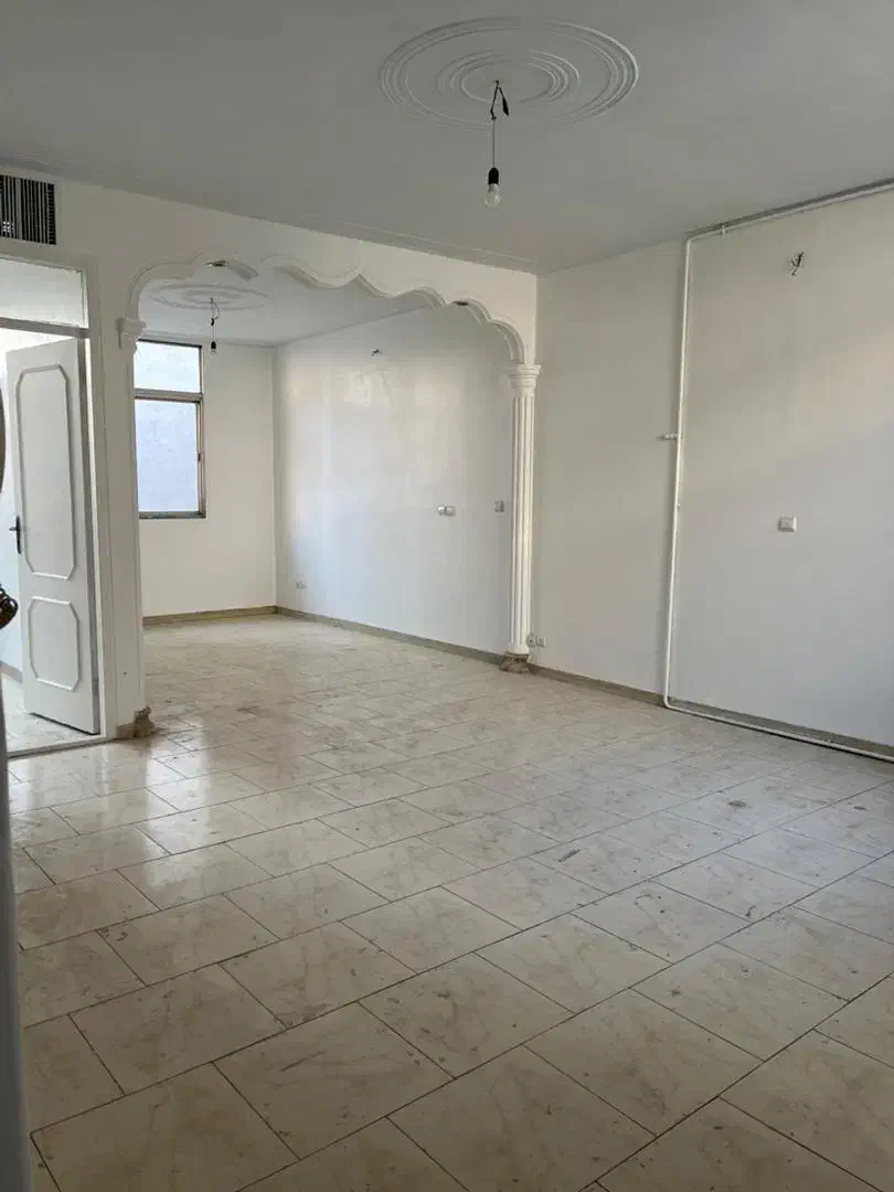 ۷۳متر واقع در کوچه کرمانی ( ولیعصر  )|اجارهٔ آپارتمان|تهران, مختاری|دیوار