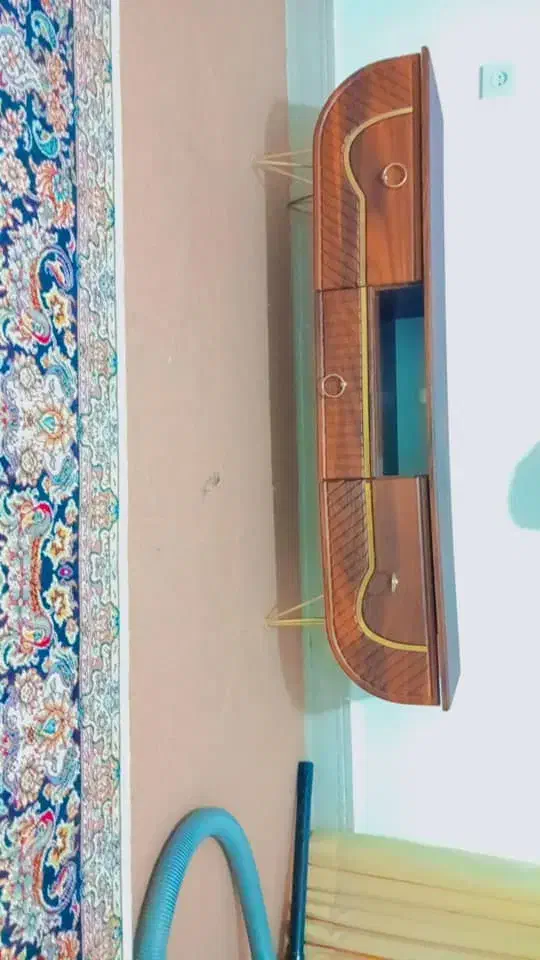 میزجلومبلی ودوتا عسلی همراه میزتیوی|مبلمان خانگی و میز عسلی|یاسوج, |دیوار