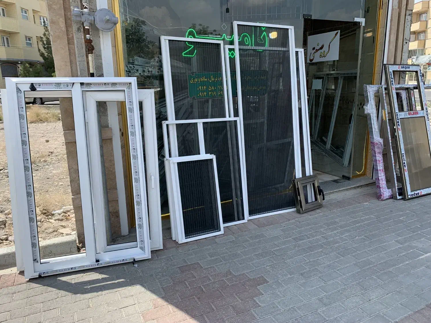 رگلاژ و تولید درب و پنجره|خدمات پیشه و مهارت|تبریز, |دیوار