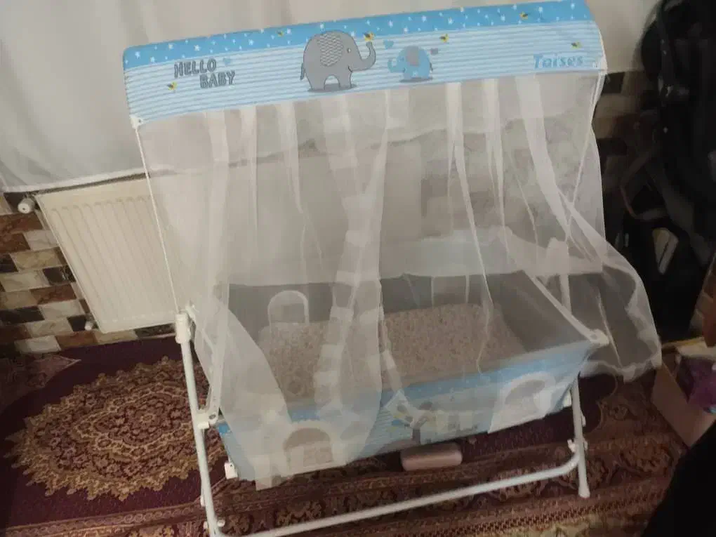 فروش ۱عدد گهواره و ۱عدد کریر|تخت و صندلی بچه|بوکان, |دیوار