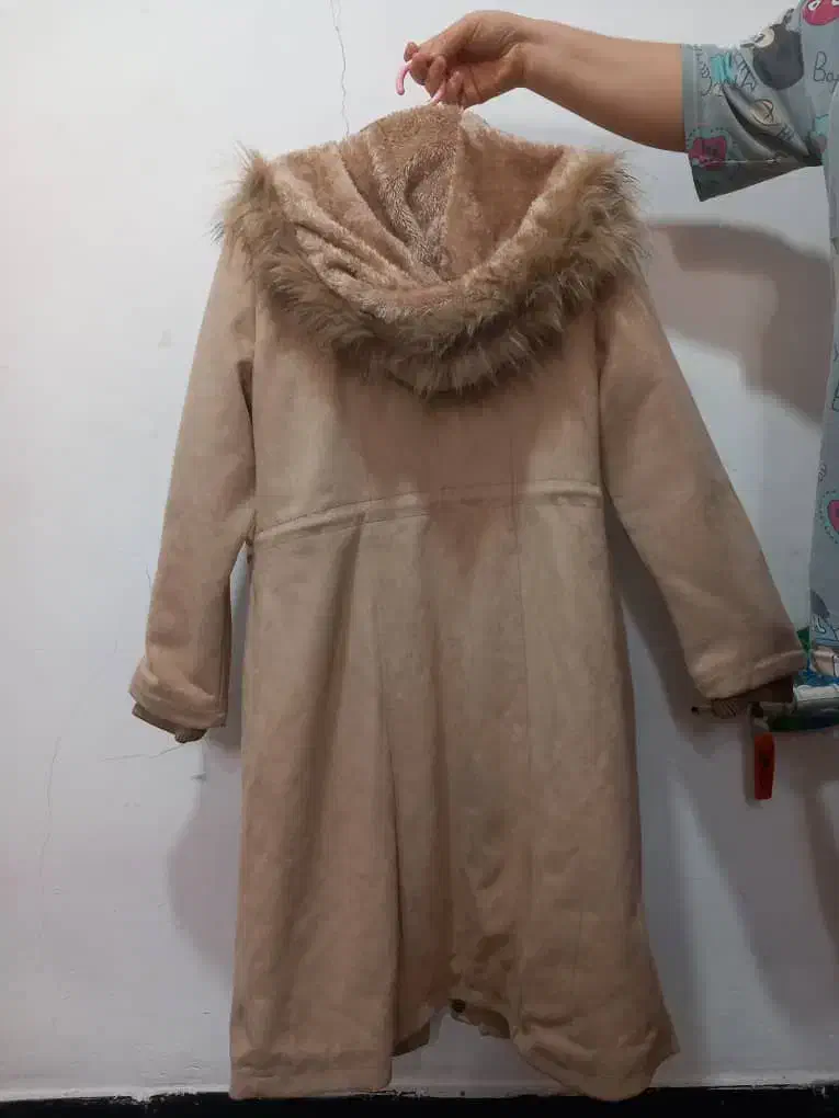 لباس در حد نو|لباس|دوگنبدان, |دیوار