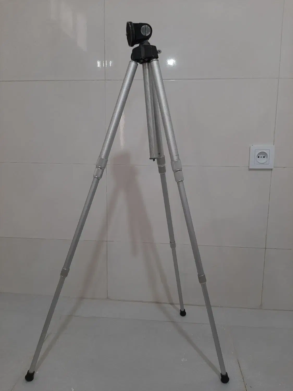 سه پایه دوربین|دوربین عکاسی و فیلمبرداری|دورود, |دیوار