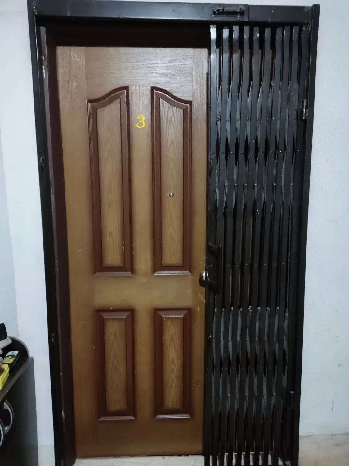 درب ورودی آپارتمان به همراه چارچوب و گارد آهنی|مصالح و تجهیزات ساختمان|گرگان, |دیوار