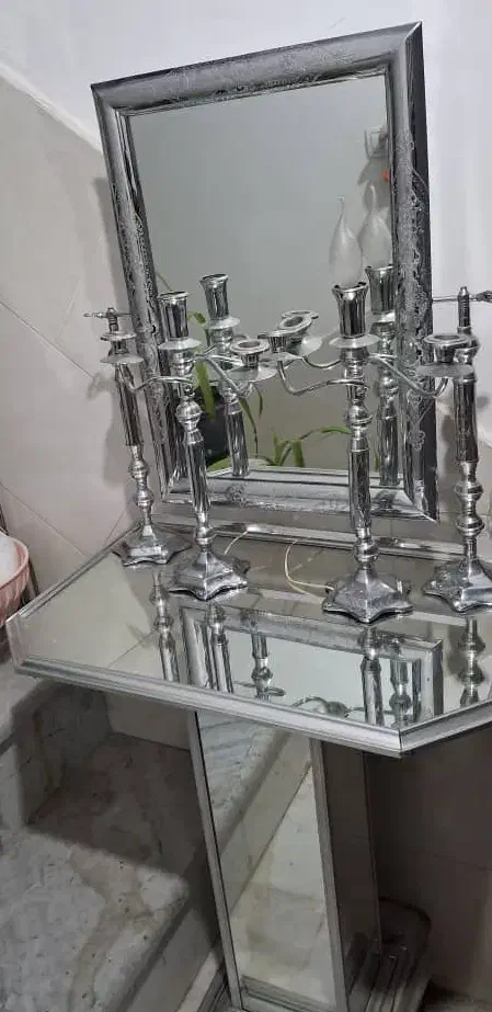 آیینه شمعدان و صندلی|آینه|شیراز, تل حسینآباد|دیوار