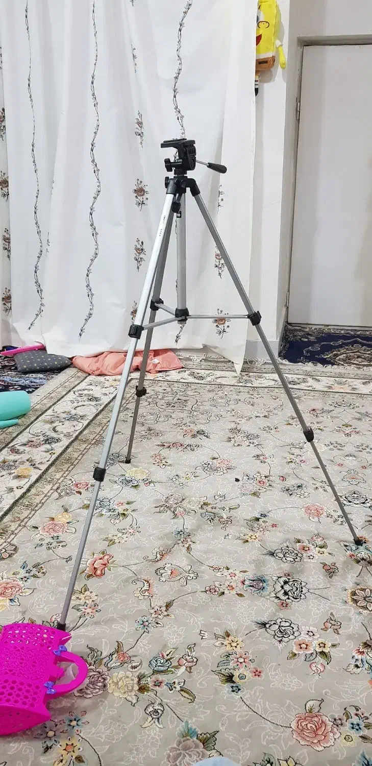 پای دوربین|دوربین عکاسی و فیلم‌برداری|کاشان, طالقانی|دیوار