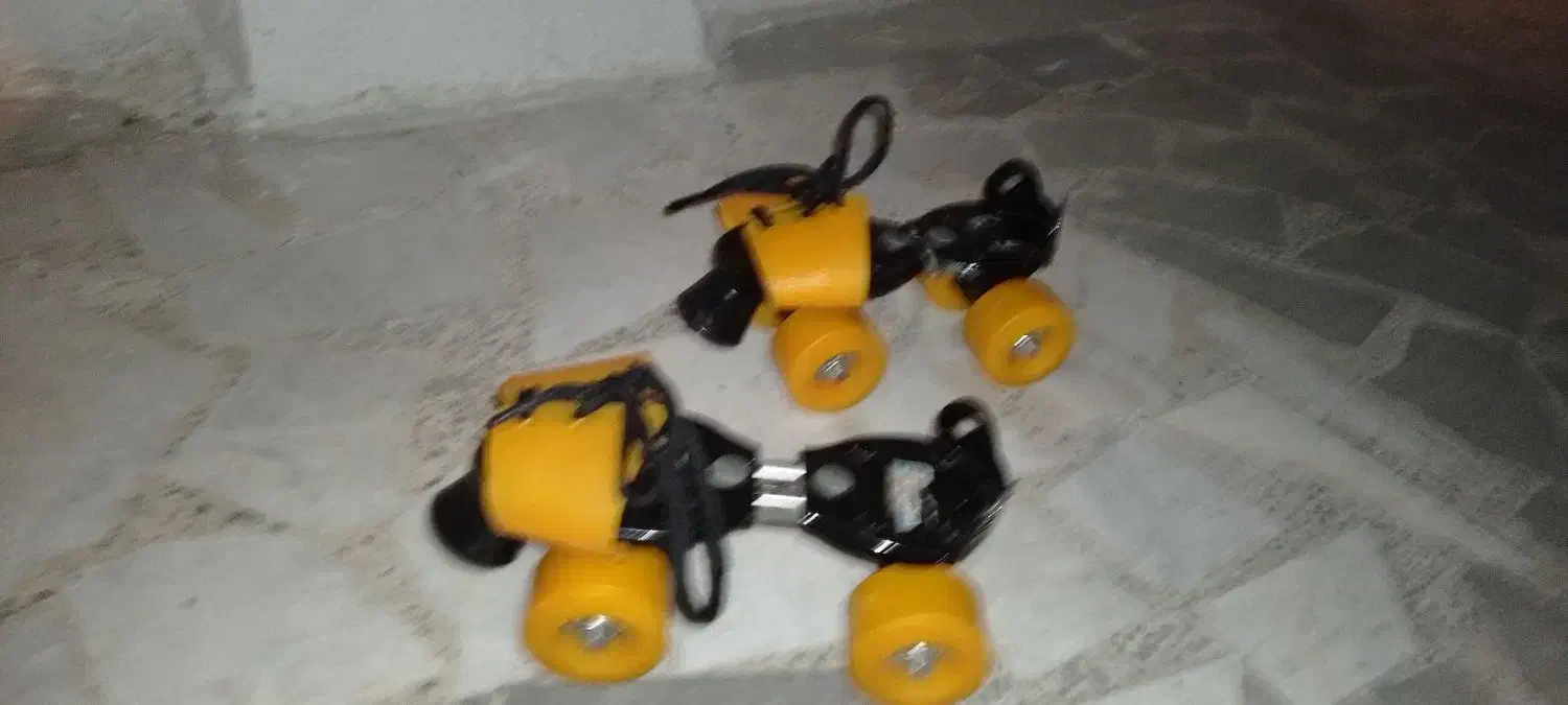 کفش اسکیت چهار چرخ|دوچرخه، اسکیت، اسکوتر|رشت, حسین آباد|دیوار