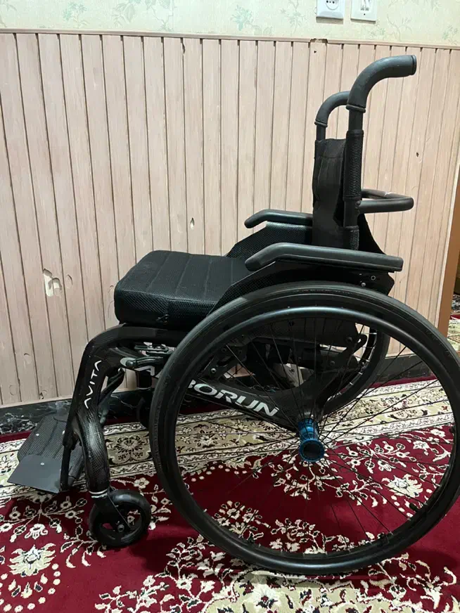 ویلچر کربنی فوق سبک|آرایشی، بهداشتی، درمانی|سیرجان, |دیوار