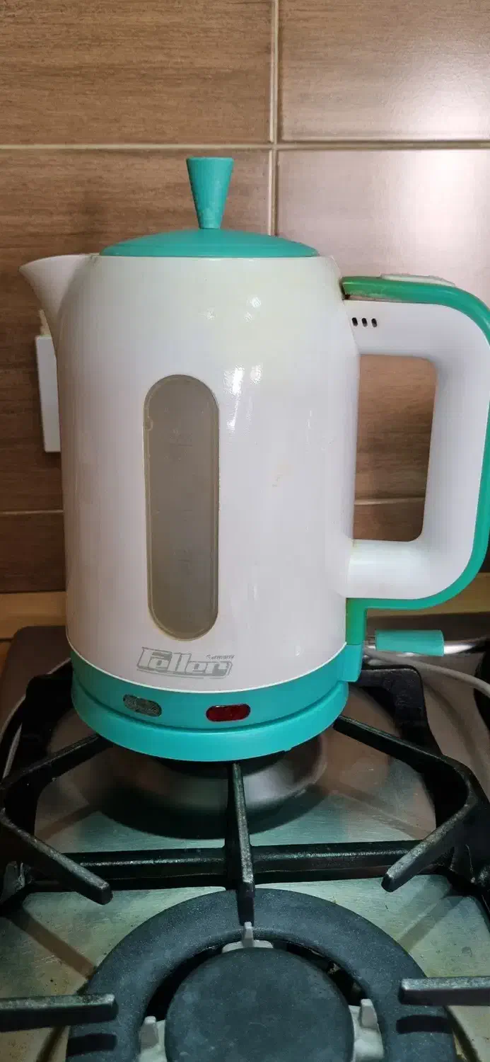 کتری برقی .برند فلر.|سماور، چای‌ساز، قهوه‌ساز|کیش, |دیوار