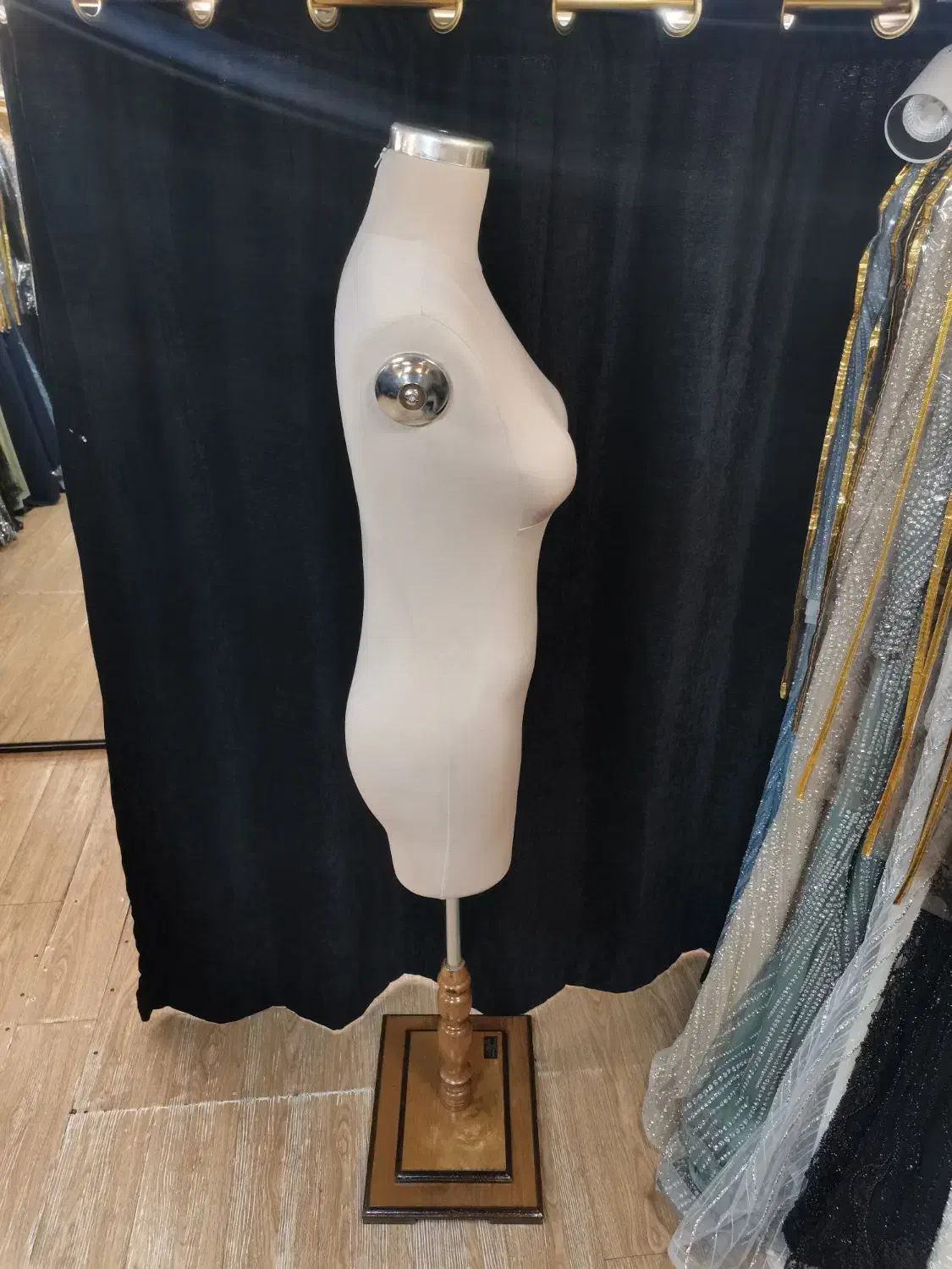 مانکن فاق دار  سوزنخور برند باران|فروشگاه و مغازه|تهران, لاله زار|دیوار