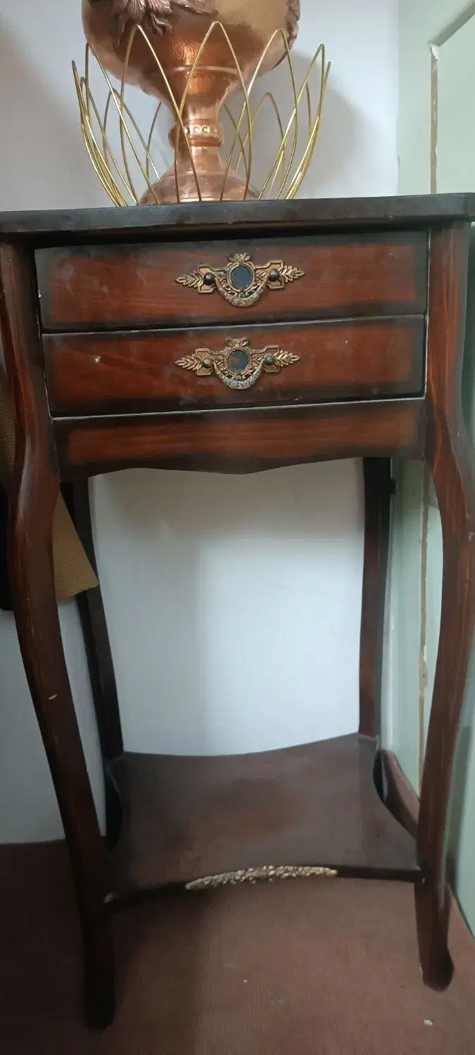 میز تلفن|میز تلفن|نیشابور, کوی یغما|دیوار