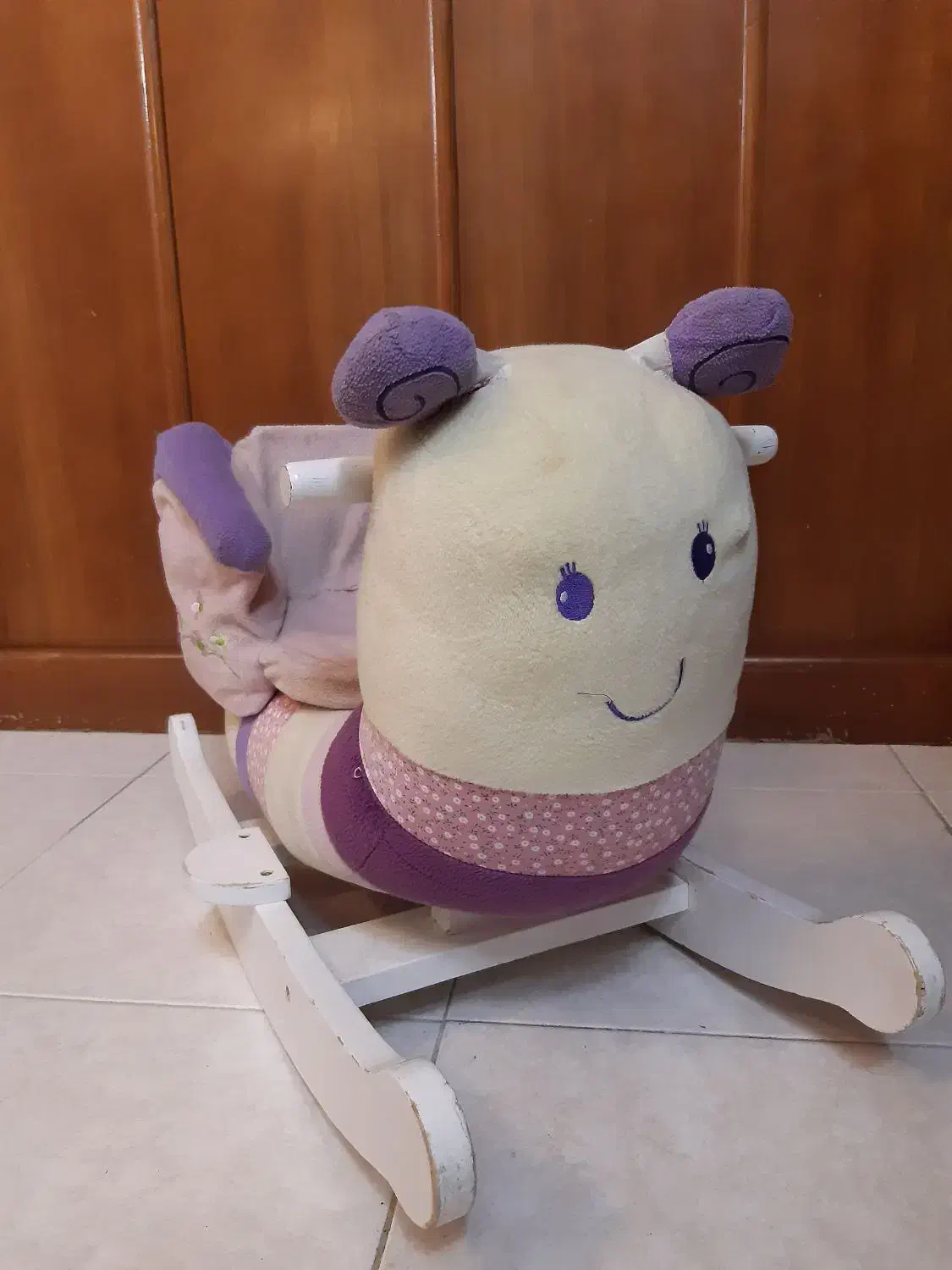 راکر حلزونی و تشت نوزادی و کفش  لباس ‌سرهمی کاپشن|اسباب و اثاث بچه|مشهد, بهشت|دیوار