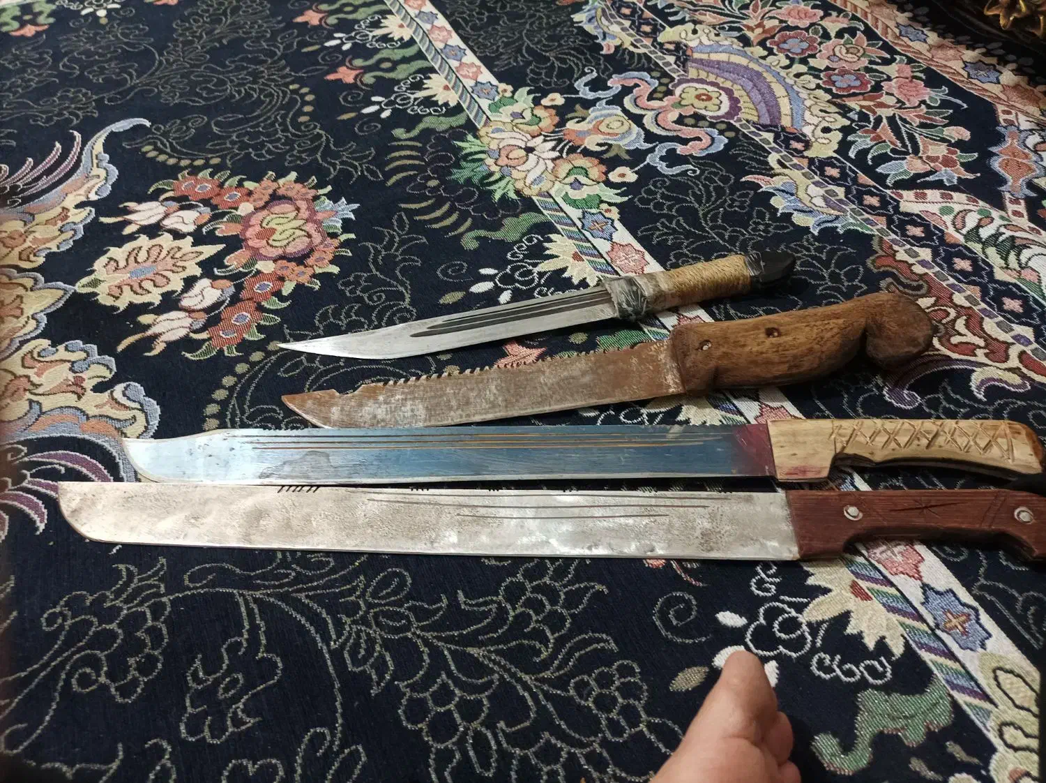 چاقو بزرگ|کوهنوردی و کمپینگ|کرج, گلستان|دیوار