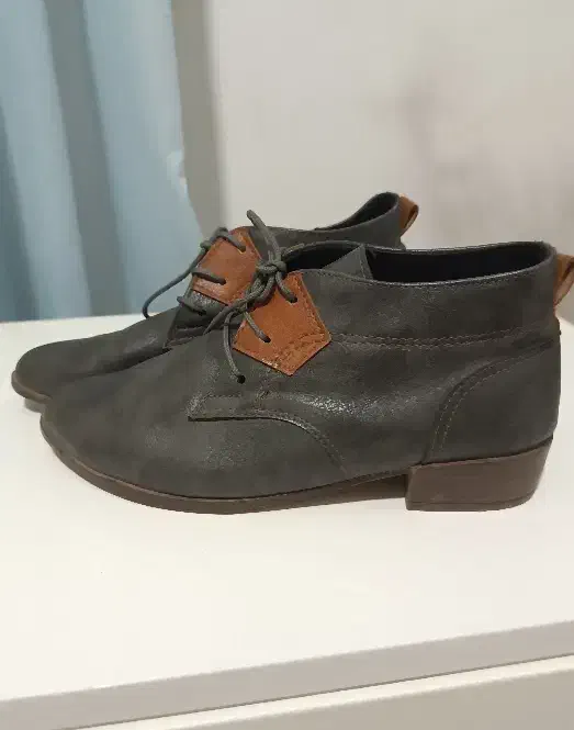 نیم بوت چرمی زنانه در حد نو|کیف، کفش، کمربند|مهاباد (آذربایجان غربی), |دیوار