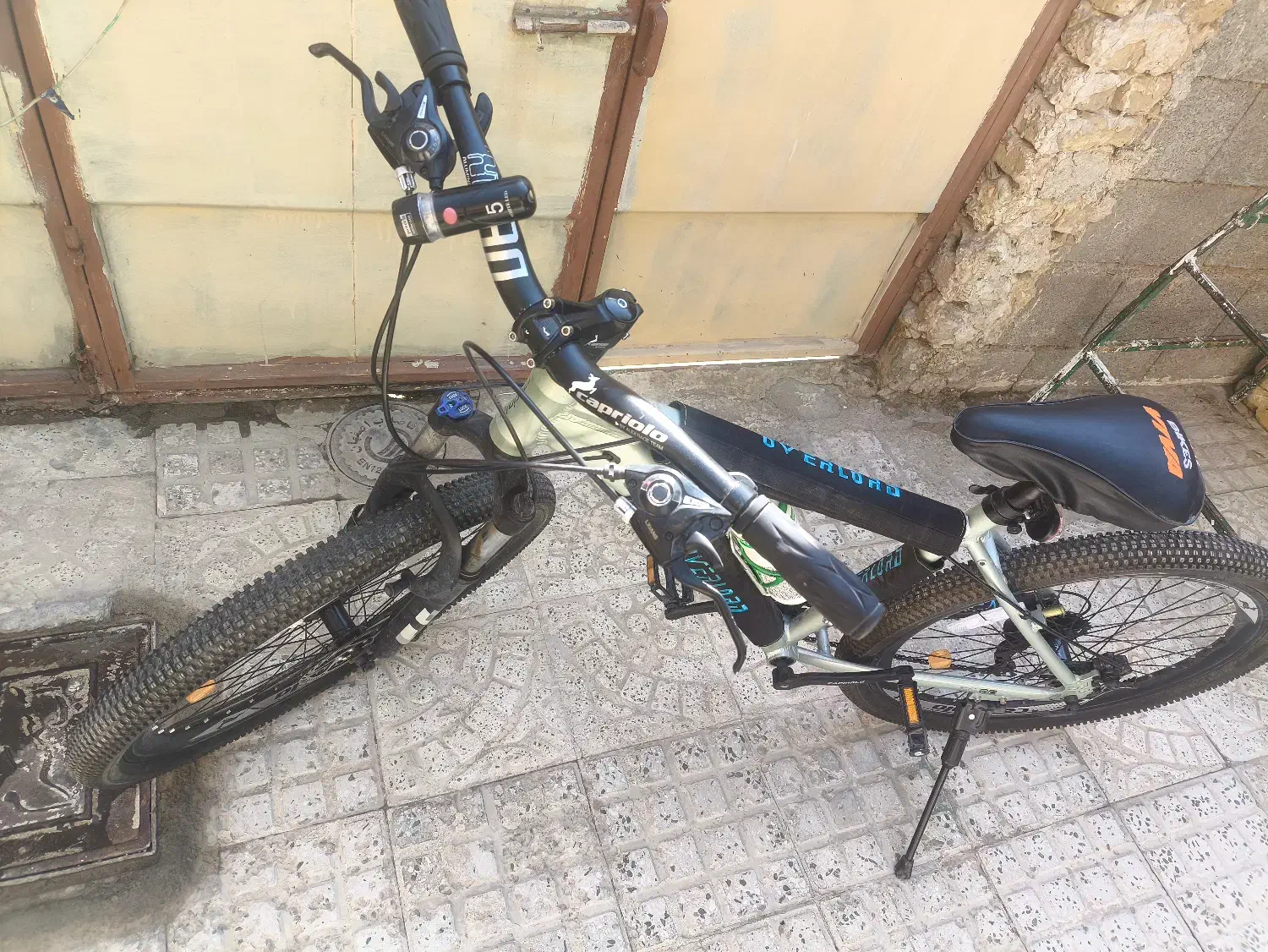 دوچرخه|دوچرخه، اسکیت، اسکوتر|سمیرم, |دیوار