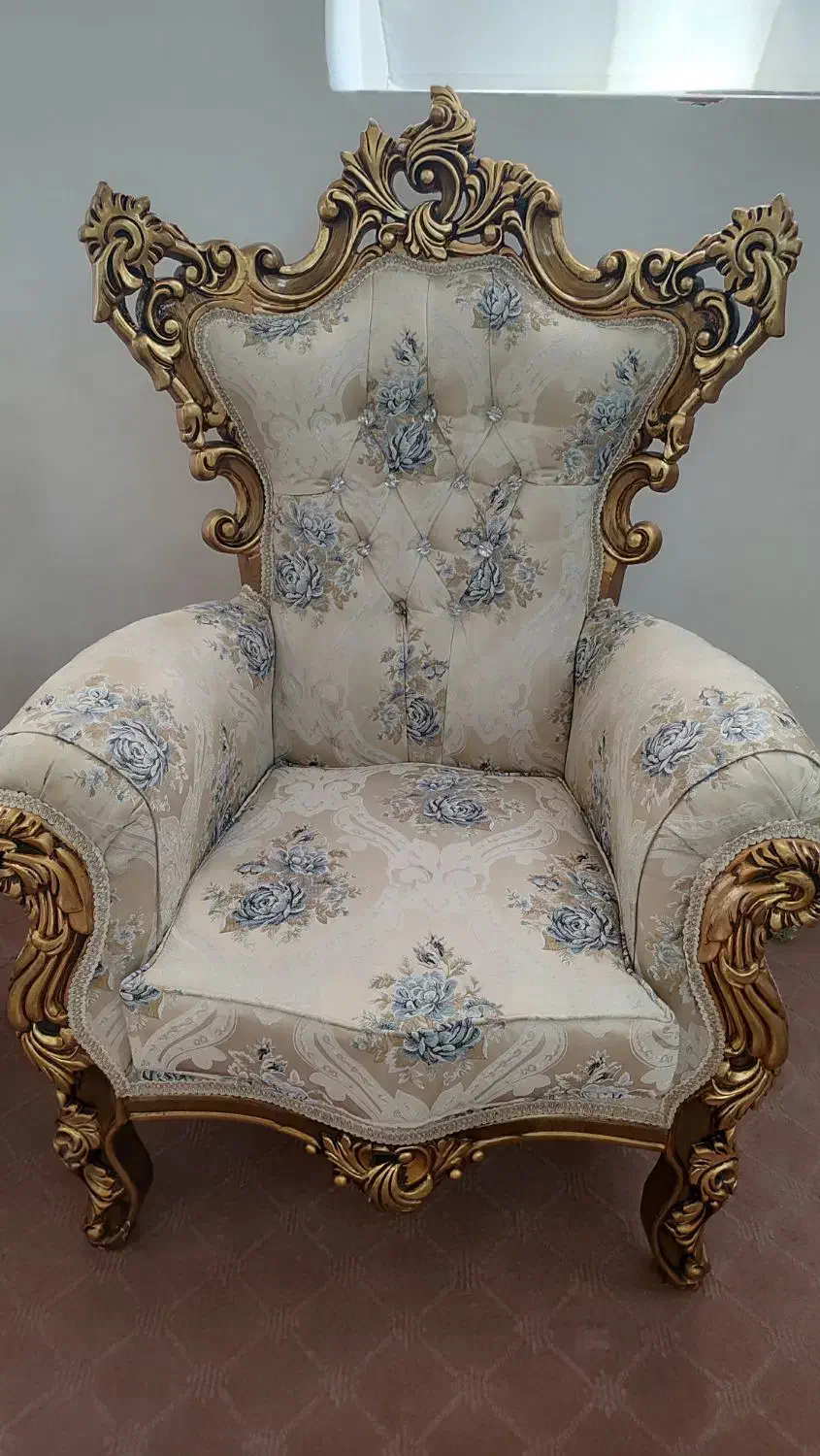 فروش فوری مبل سلطنتی|مبلمان خانگی و میز عسلی|خوی, |دیوار