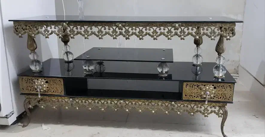 میز تلویزیون برنج در حد نو تمیز سالم|میز تلویزیون|اندیشه, اندیشه فاز ۱|دیوار