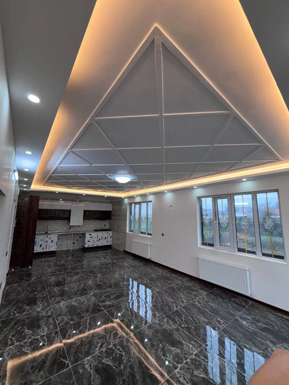 ویلا نوساز و شیــک با مــتریال عالــی 200متر|فروش خانه و ویلا|چاف و چمخاله, |دیوار