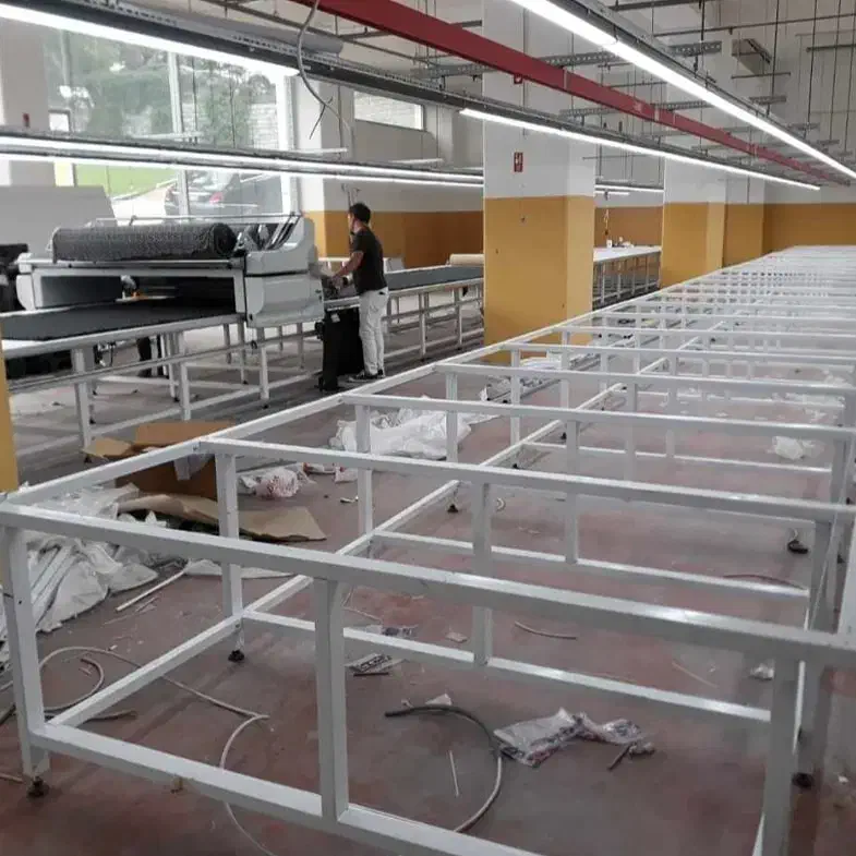 استخدام دستیار برشکاری تولیدی پوشاک|استخدام صنعتی، فنی، مهندسی|مشهد, هفده شهریور|دیوار