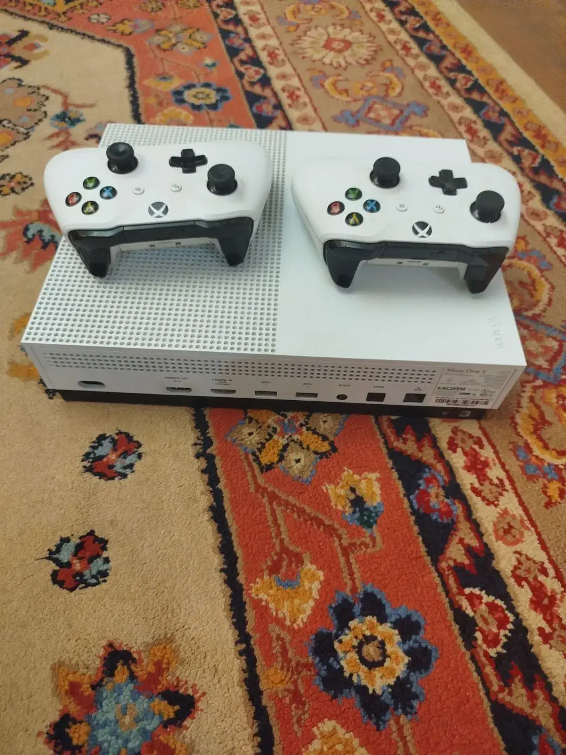 ایکس باکس Xbox One s دو دسته یک ترابایت فول گیم|کنسول، بازی ویدئویی و آنلاین|گرگان, |دیوار