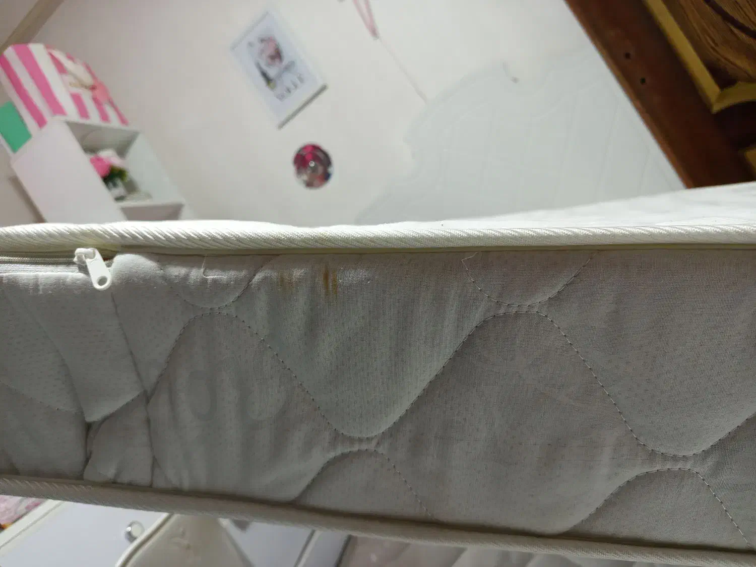 تشک|تشک تختخواب|رشت, دخانیات|دیوار