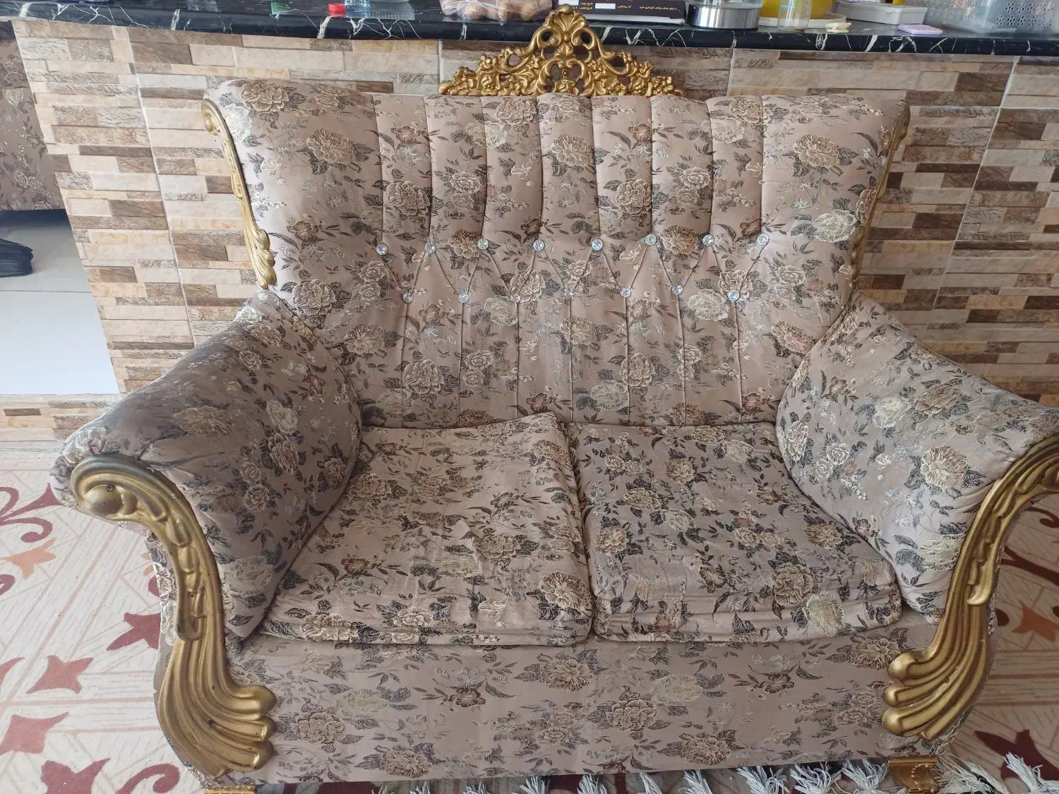 مبل سلطنتی ۷ نفره اسکلت کاملا سالم|مبلمان خانگی و میز عسلی|فسا, |دیوار