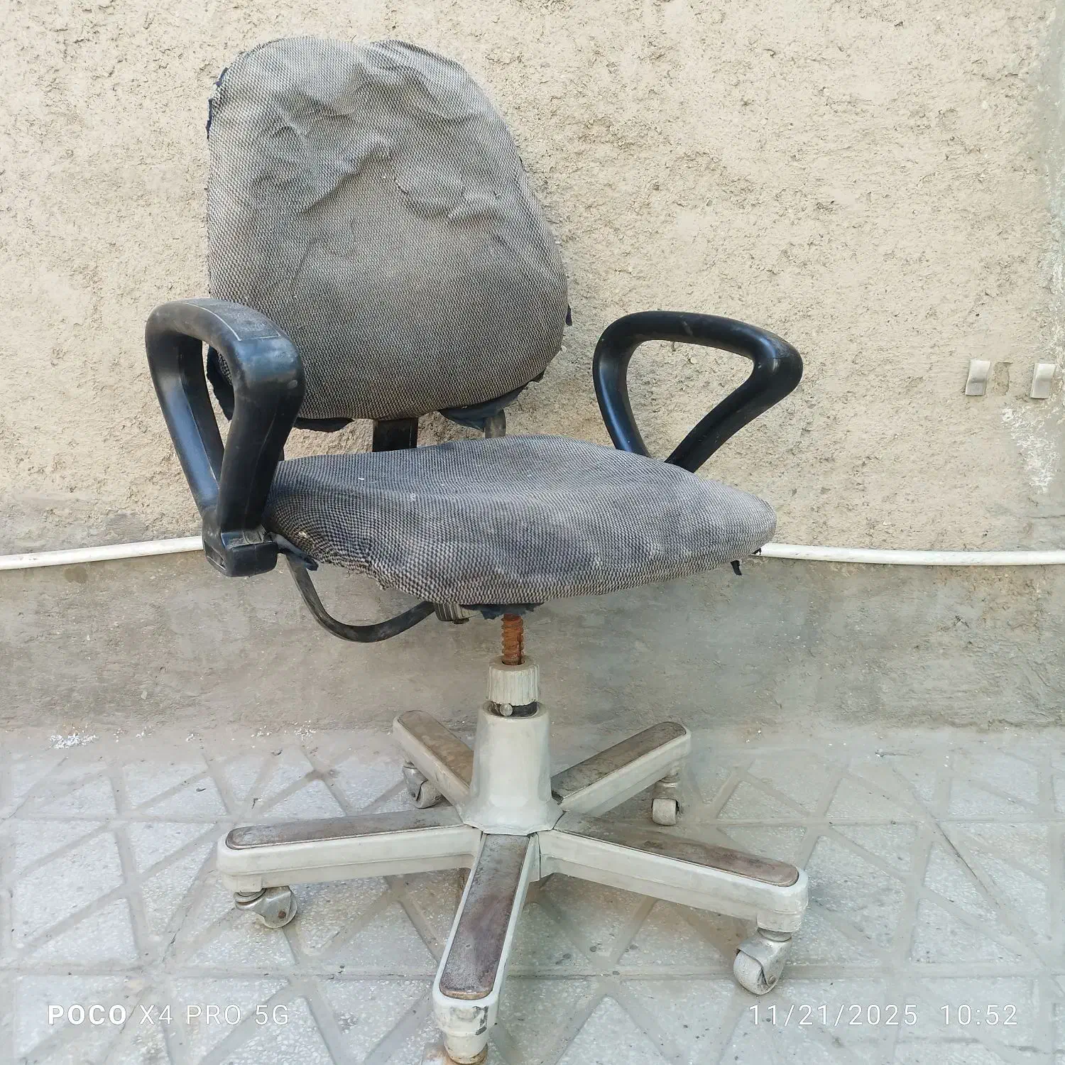 صندلی|صندلی و نیمکت|زاهدان, |دیوار