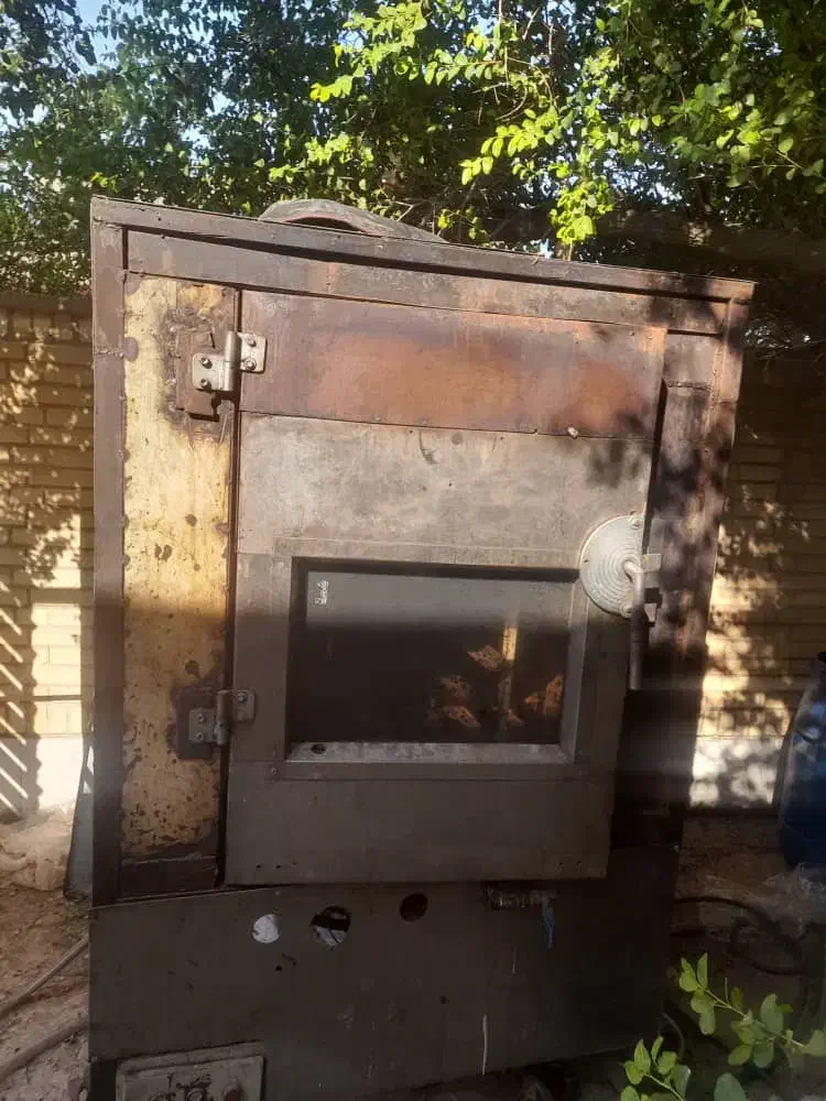 فر و یک عداد ویترین و فن|اجاق گاز و لوازم برقی پخت‌وپز|اهواز, زردشت|دیوار