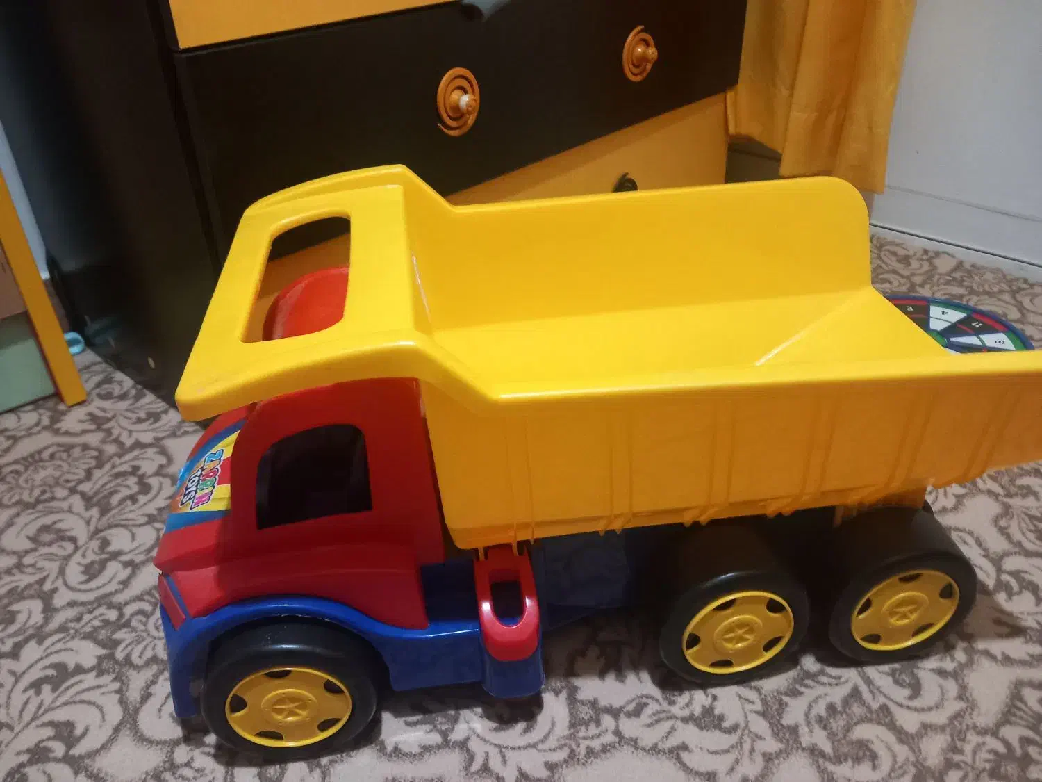 کامیون اسباب بازی بزرگ|اسباب‌‌بازی|رشت, پل تالشان|دیوار