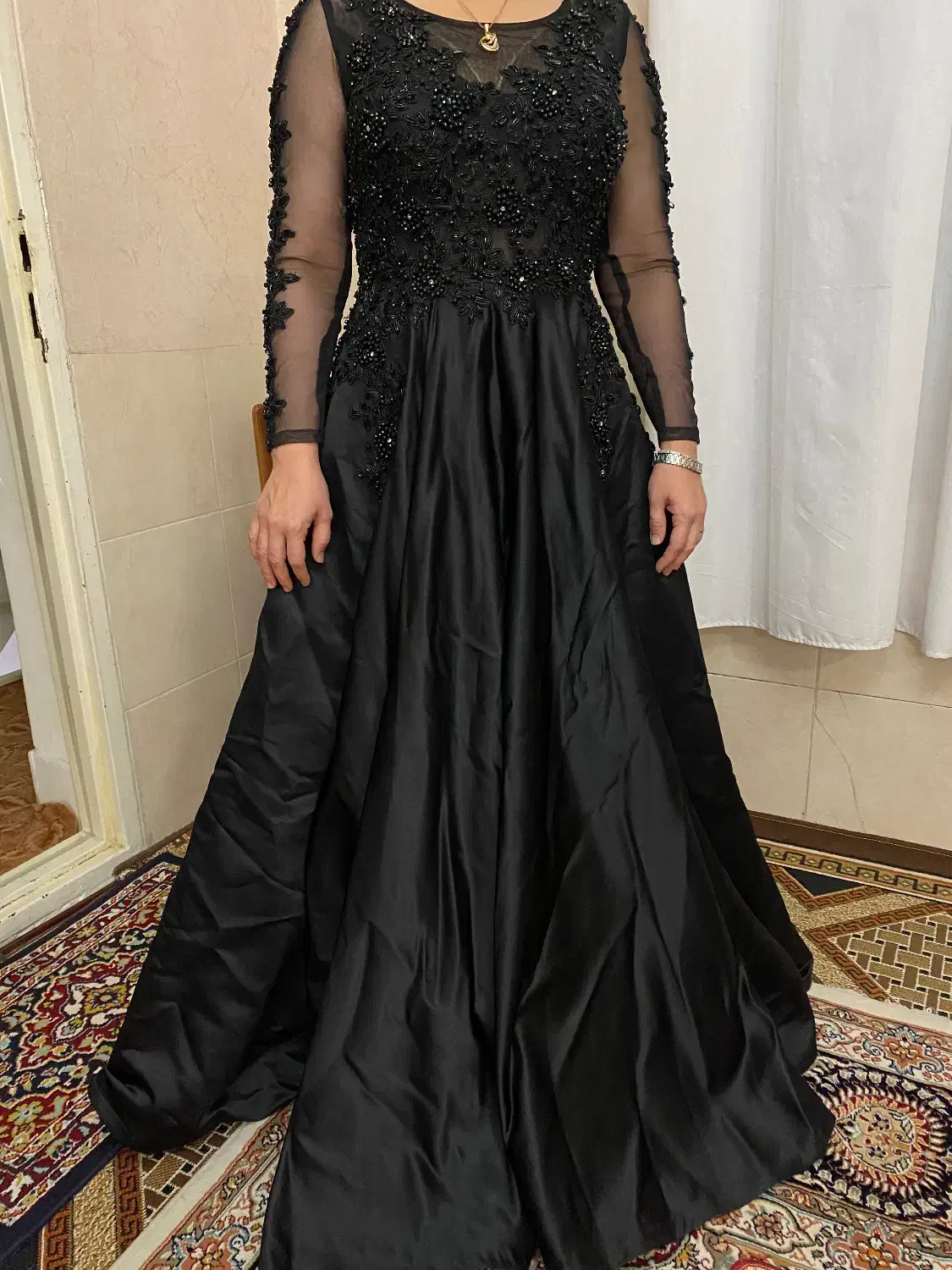 لباس مجلسی|لباس|ورامین, ورامین|دیوار