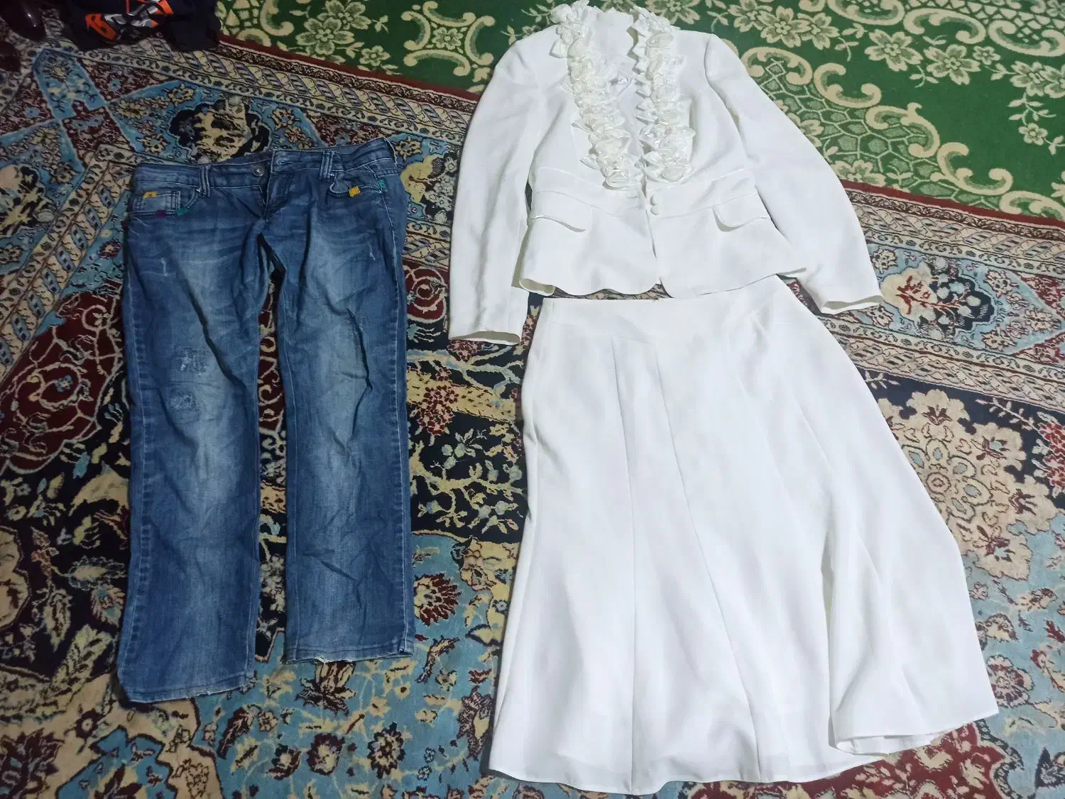 لباس تمیز و خوشگل|لباس|رودهن, |دیوار