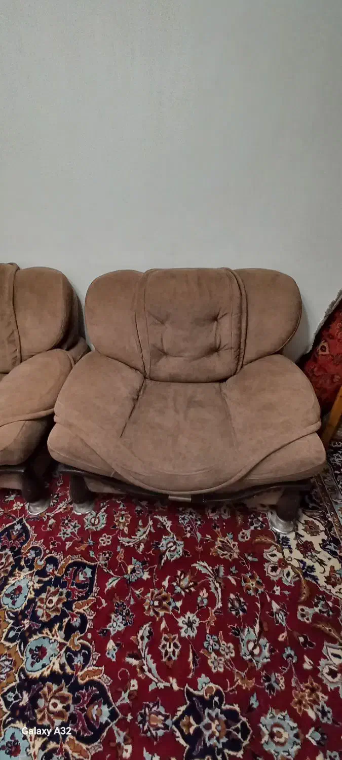 مبل راحتی ۷ نفره دست دوم پارچه نو|مبلمان خانگی و میز عسلی|محمدشهر, محمدشهر|دیوار