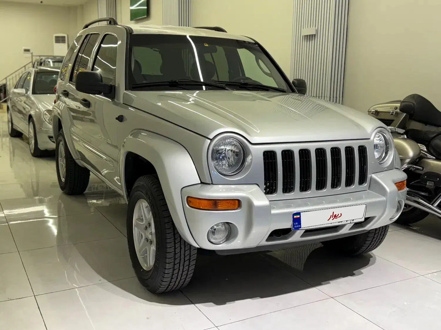 جیپ چروکی|خودرو سواری و وانت|تهران, جمال‌زاده|دیوار