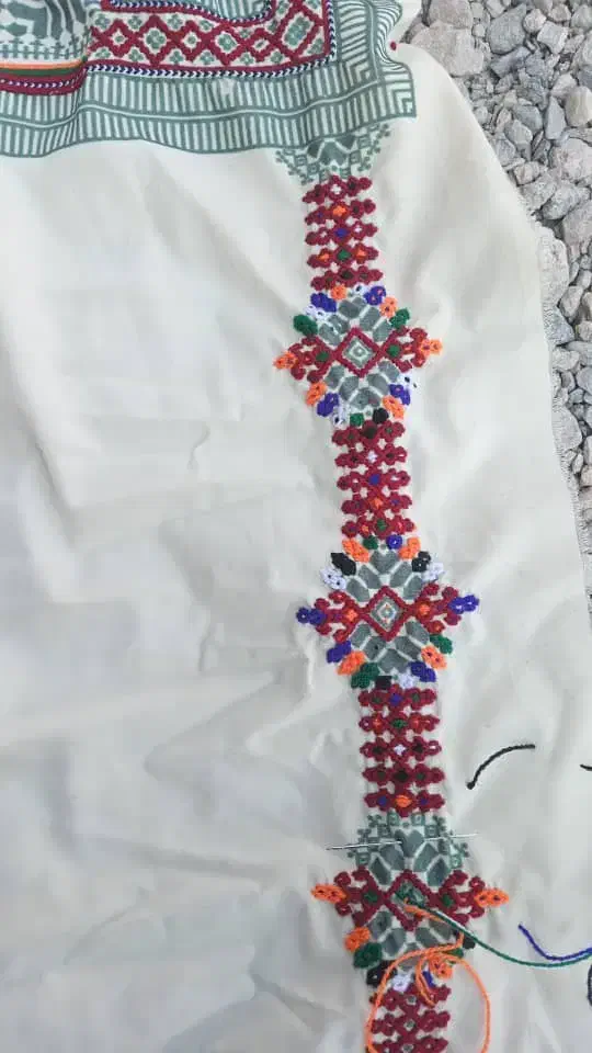 سفارش دوخت با بهترین کیفیت پذیرفته می شود|خدمات پیشه و مهارت|کنارک, |دیوار