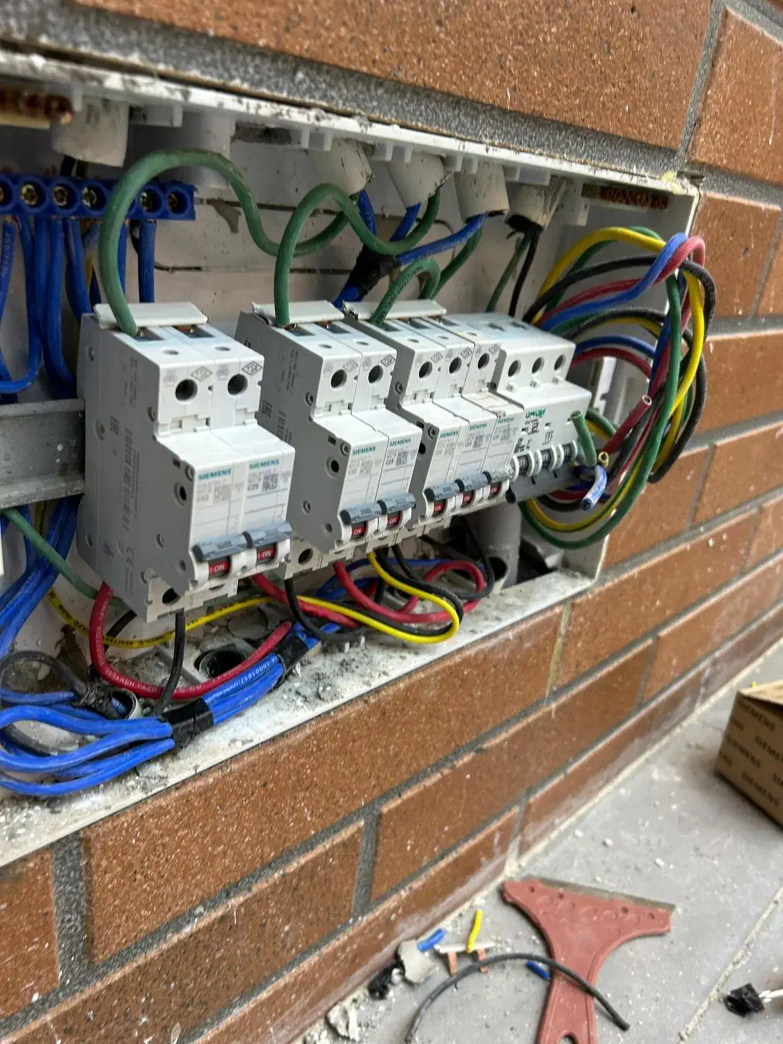 برقکار|خدمات پیشه و مهارت|میناب, |دیوار