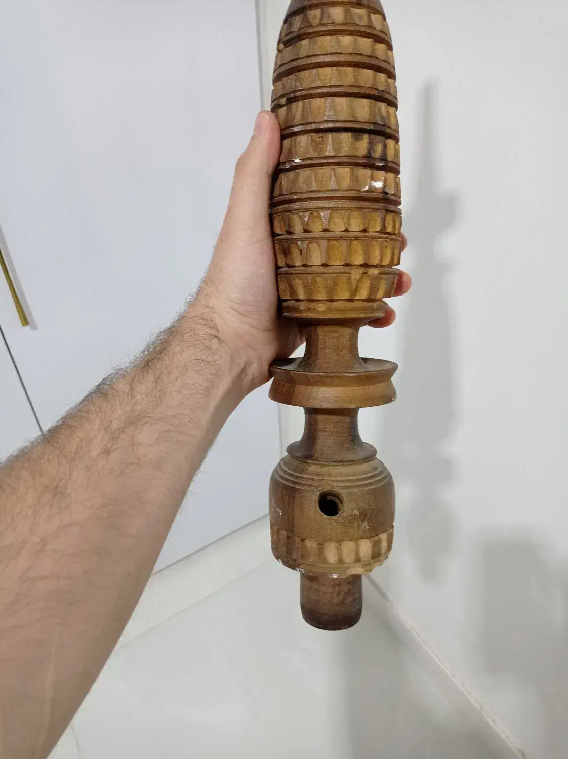 تنه قلیان زرد|کلکسیون اشیاء عتیقه|ایلام, |دیوار