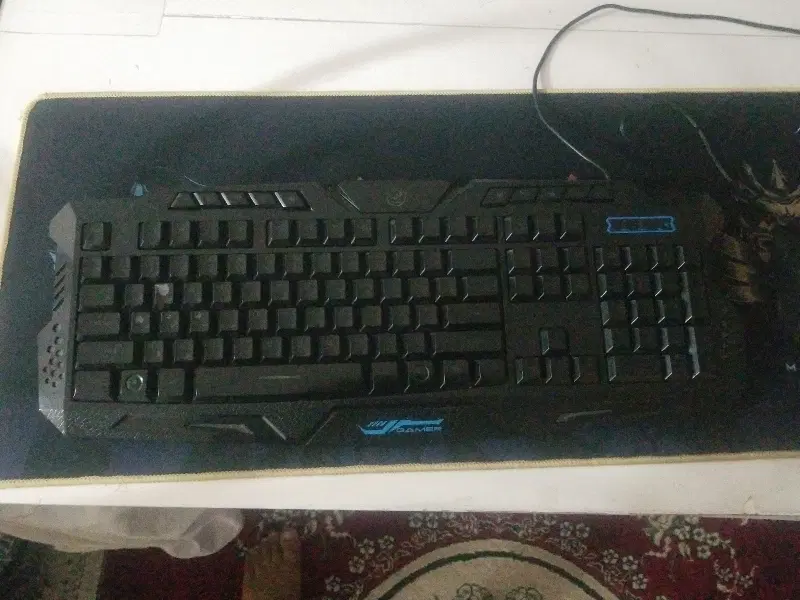 کیبورد RGB|قطعات و لوازم جانبی رایانه|فولادشهر, B1|دیوار