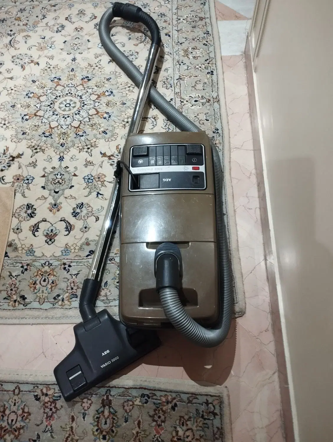 جارو برقی AEG سالم|جاروبرقی، جارو شارژی، بخارشو|تهران, فردوس|دیوار