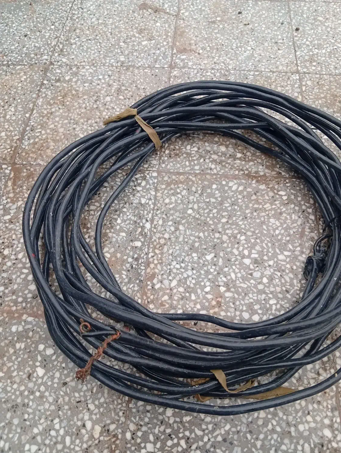 کابل برق|مصالح و تجهیزات ساختمان|تربت‌حیدریه, پائین ولایت|دیوار