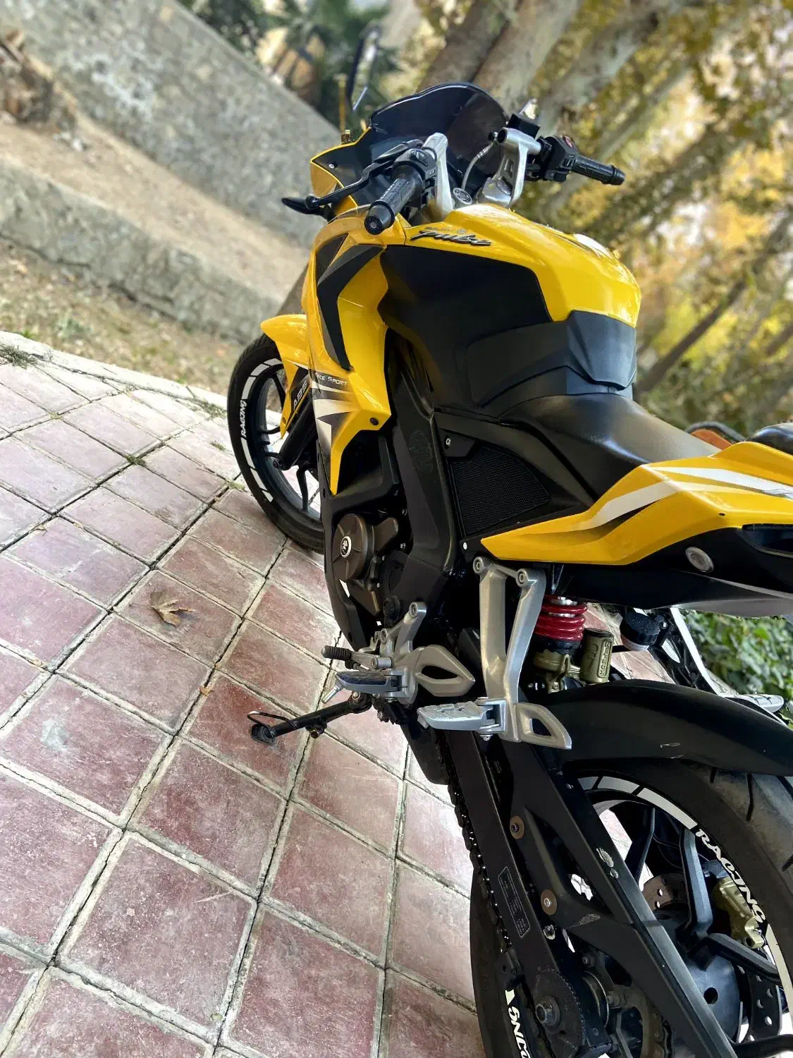 موتورRS200درحدخشک|موتورسیکلت|اصفهان, شهرک کاوه|دیوار