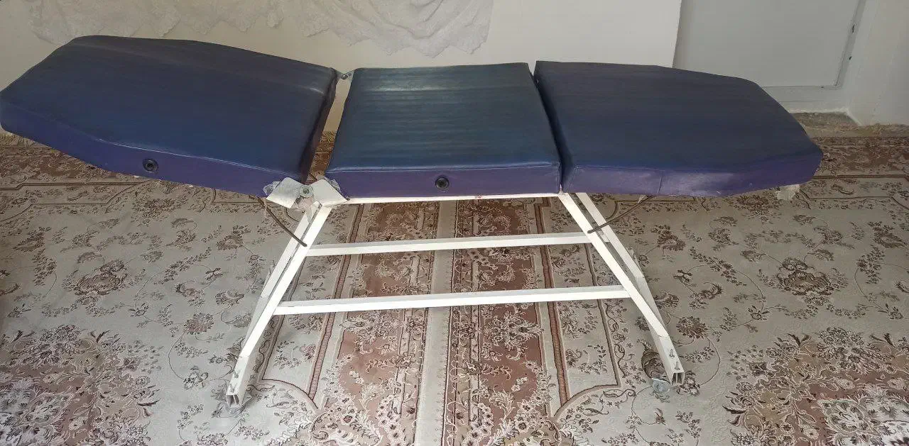 تخت آرایشگاهی سه حالته - موقعیت کاشمر|آرایشگاه و سالنهای زیبایی|کاشمر, |دیوار