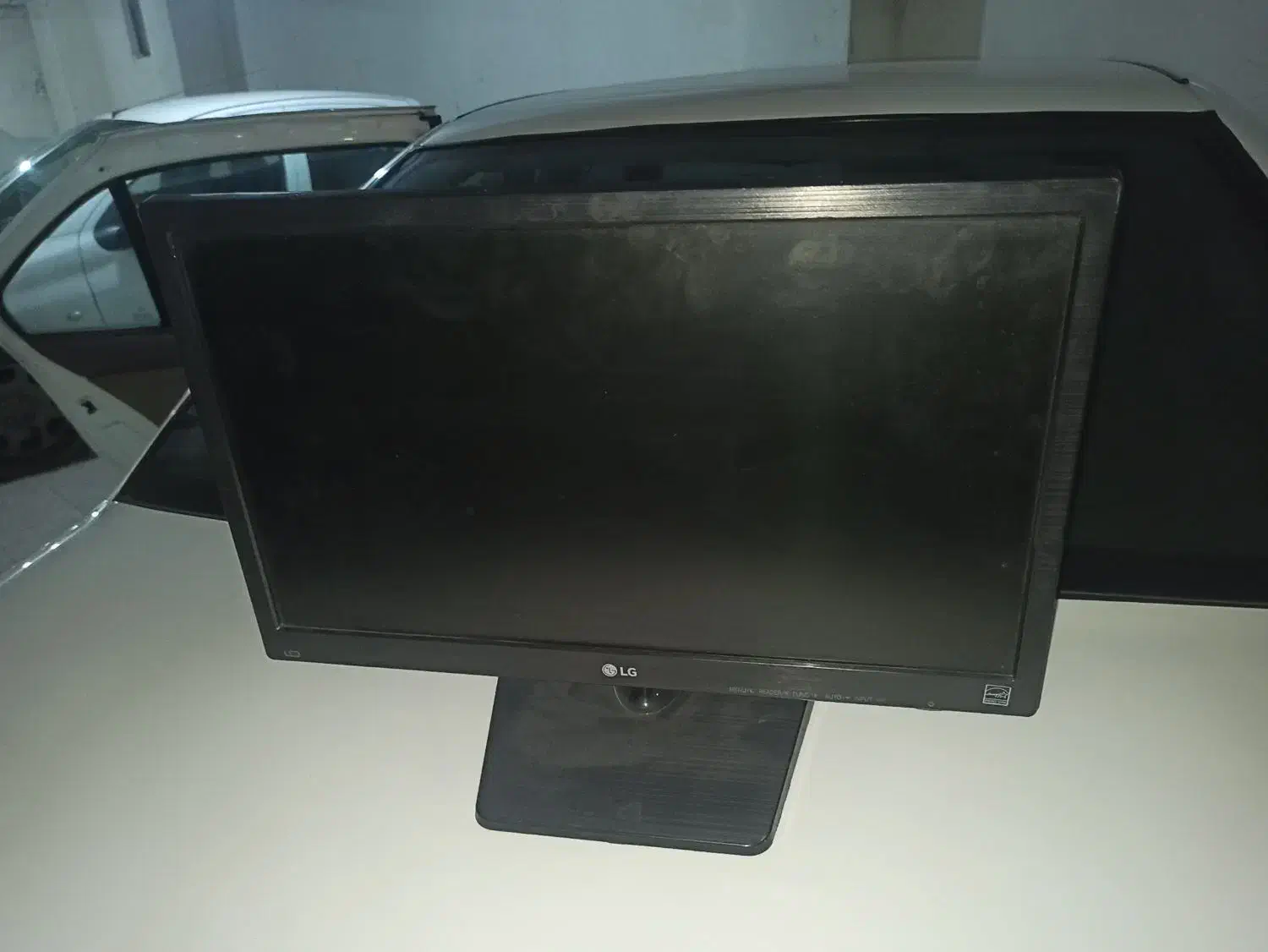 مانیتور LCD  LG|قطعات و لوازم جانبی رایانه|میانه, |دیوار