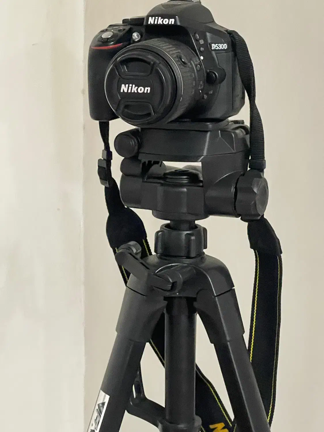 دوربین عکاسی نیکون ۵۳۰۰D|دوربین عکاسی و فیلمبرداری|فیروزکوه, |دیوار