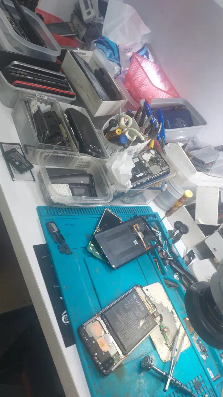 تعمیرات تخصصی موبایل ایرپاد پاوربانک دسته پی اس و.|خدمات رایانه‌ای و موبایل|ایذه, |دیوار