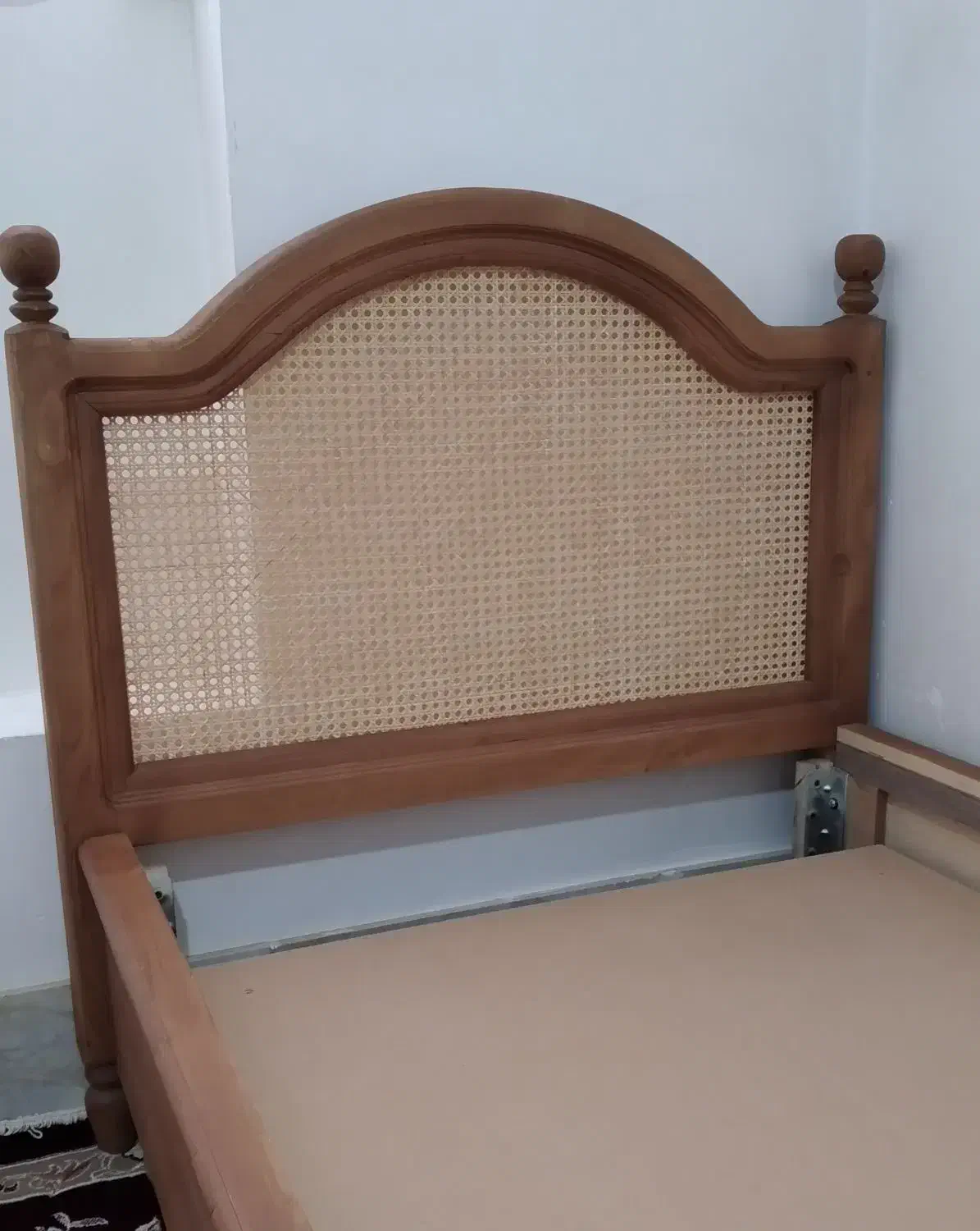 تخت یکنفره|تخت و سرویس خواب|قائن, |دیوار